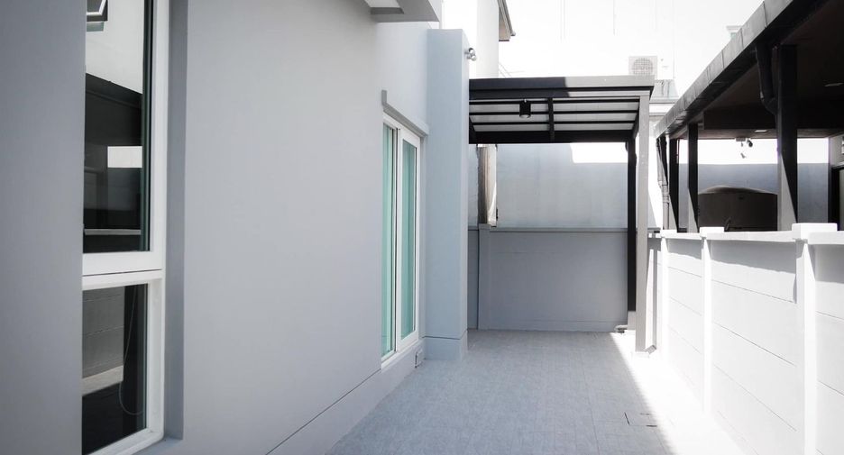 Haus zur Miete mit 3 Zimmer in Bang Phli, Samut Prakan
