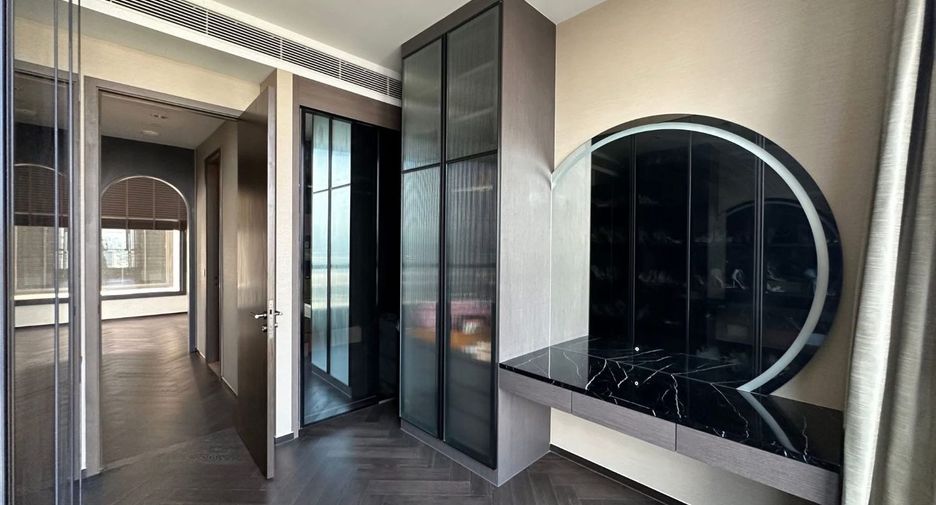 For rent and for sale 2 bed condo in Khlong Toei, Bangkok