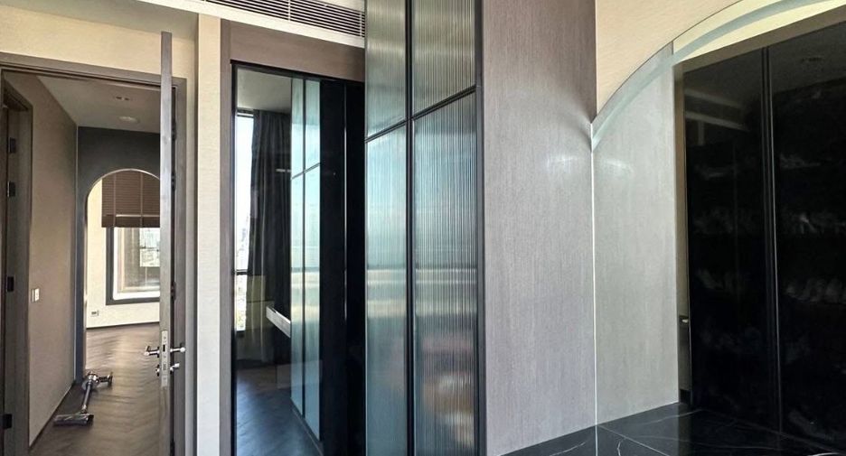 For rent and for sale 2 bed condo in Khlong Toei, Bangkok