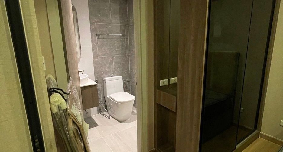 For sale 1 bed condo in Huai Khwang, Bangkok