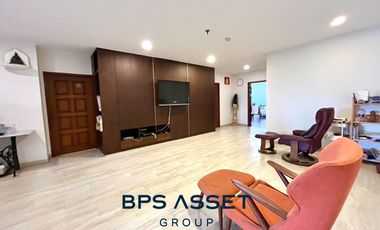 For sale 3 bed condo in Khlong Toei, Bangkok