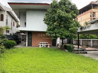 出售 3 卧室 独立屋 在 Din Daeng, 曼谷