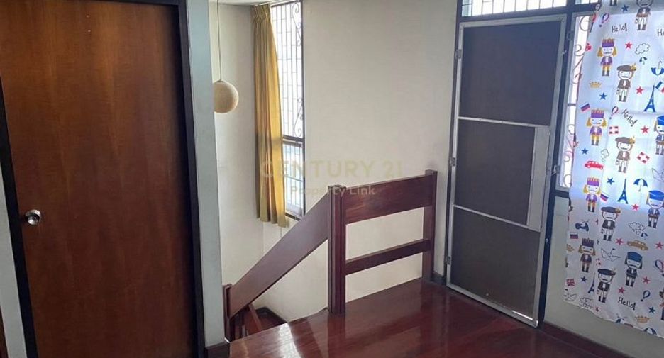 For sale 3 bedrooms house in Din Daeng, Bangkok