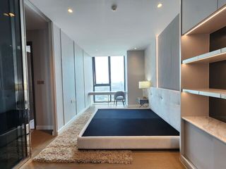 For rent 4 bedrooms condo in Sathon, Bangkok