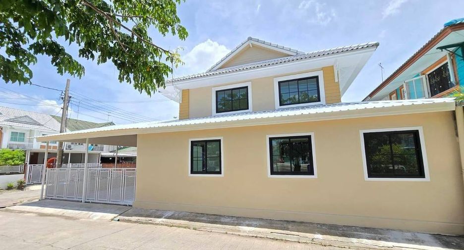 For sale 5 Beds townhouse in Sai Noi, Nonthaburi