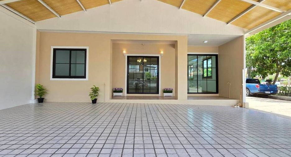 For sale 5 Beds townhouse in Sai Noi, Nonthaburi