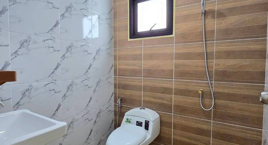 For sale 5 Beds townhouse in Sai Noi, Nonthaburi