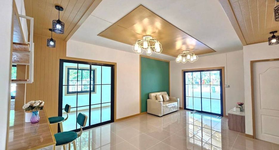 For sale 5 Beds townhouse in Sai Noi, Nonthaburi