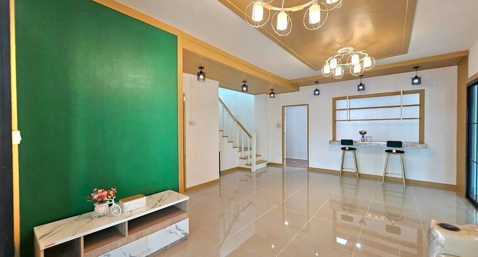 For sale 5 Beds townhouse in Sai Noi, Nonthaburi
