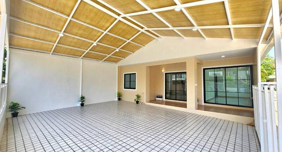 For sale 5 Beds townhouse in Sai Noi, Nonthaburi