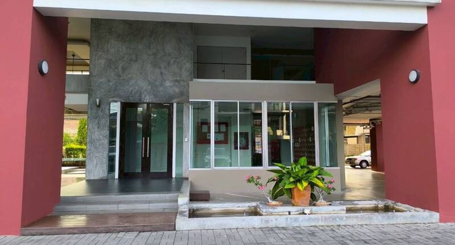 For sale 2 bedrooms condo in Mueang Nonthaburi, Nonthaburi