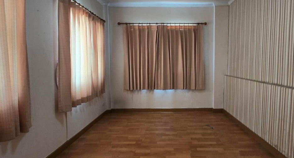 Casa en venta de 5 habitaciones en Bang Khen, Bangkok