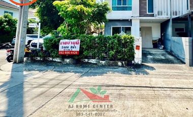 For sale 3 bedrooms townhouse in Mueang Nonthaburi, Nonthaburi