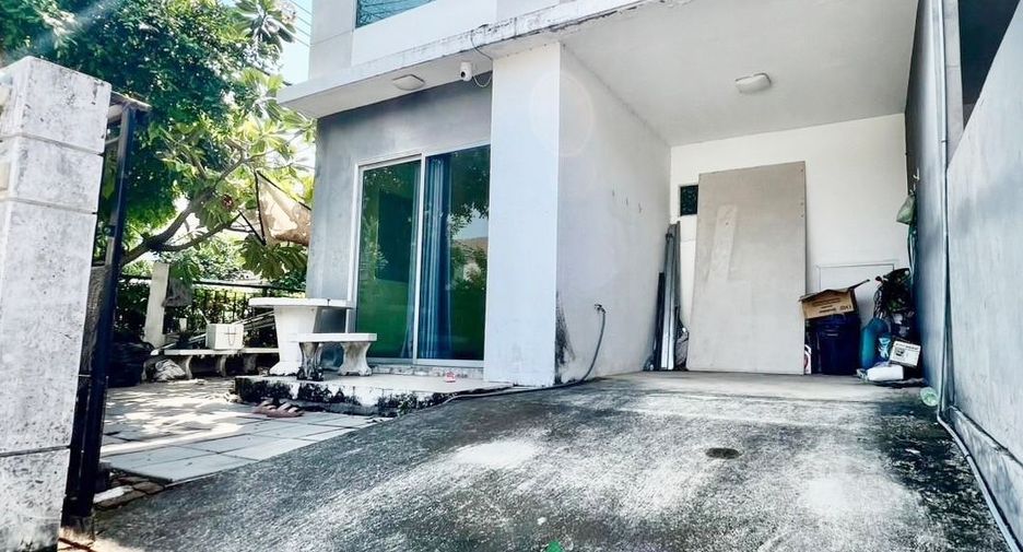For sale 3 bedrooms townhouse in Mueang Nonthaburi, Nonthaburi