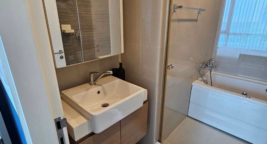 For rent 2 bedrooms condo in Si Racha, Chonburi