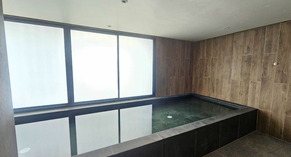 For rent 2 bedrooms townhouse in Wang Thonglang, Bangkok