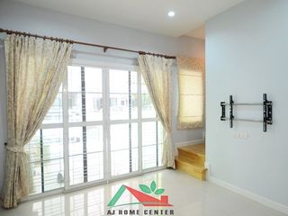 For sale 3 bed townhouse in Bang Khen, Bangkok