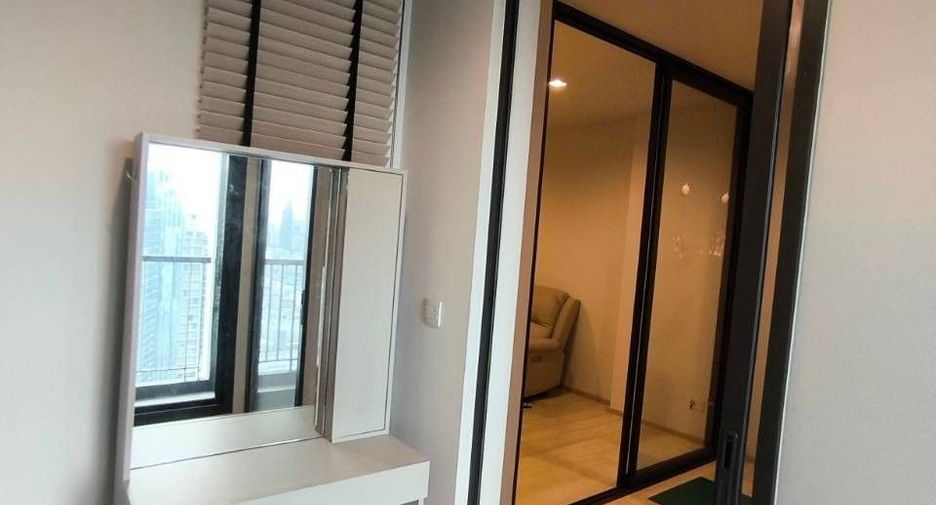 For sale 1 bed condo in Pathum Wan, Bangkok