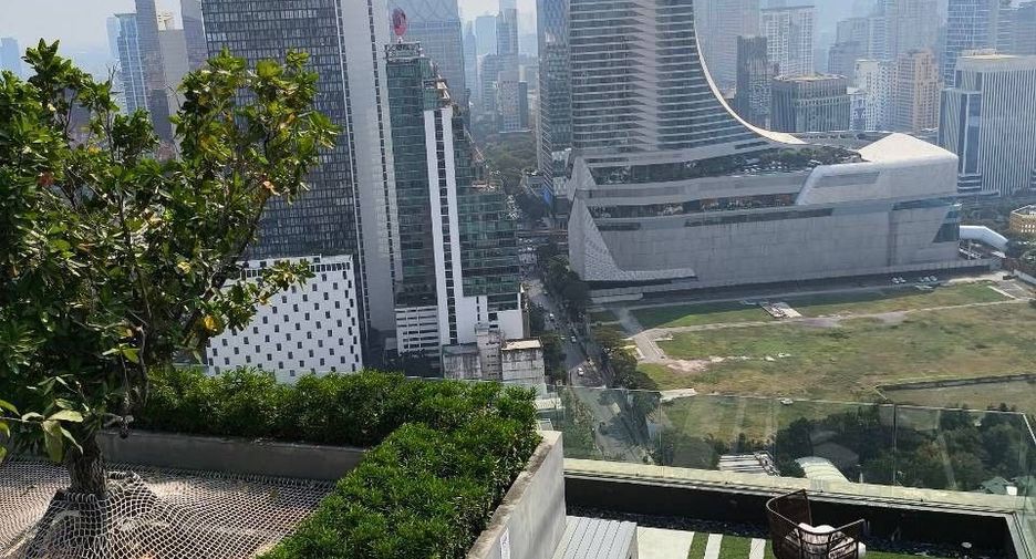 For sale 1 bed condo in Pathum Wan, Bangkok
