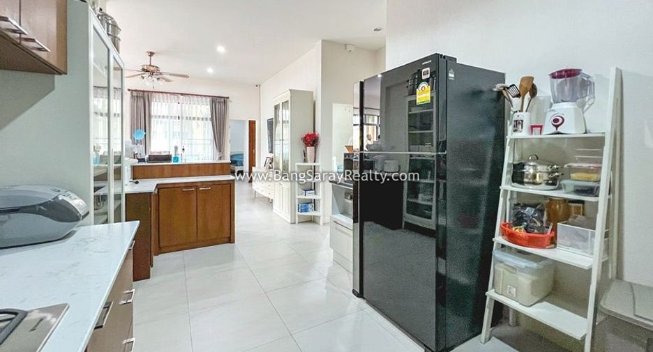 For sale 3 bedrooms house in Sattahip, Chonburi