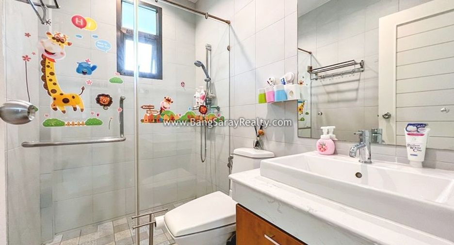 For sale 3 bedrooms house in Sattahip, Chonburi
