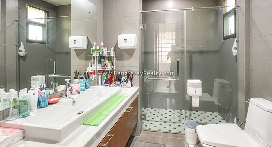 For sale 3 bedrooms house in Sattahip, Chonburi