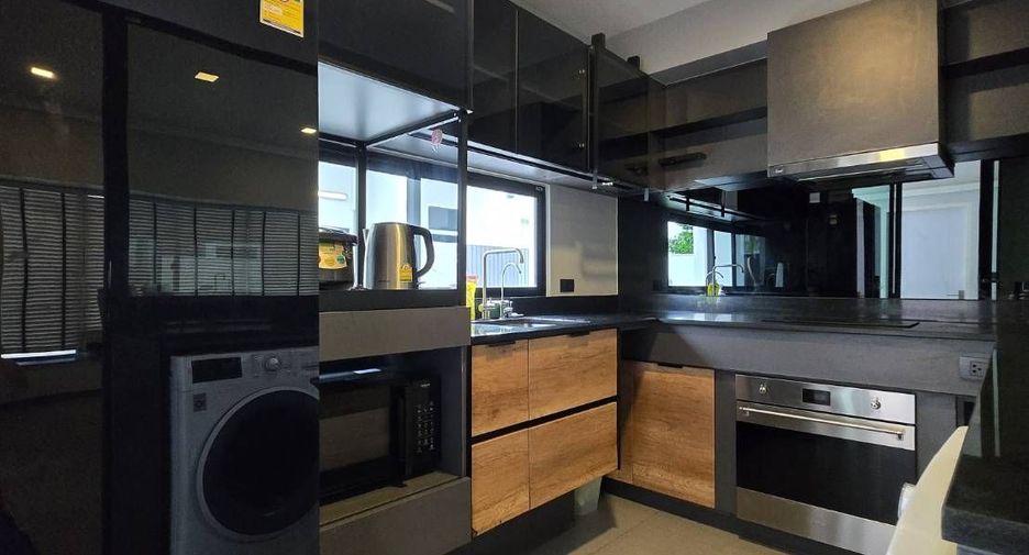 For rent and for sale 3 bedrooms townhouse in Bang Phli, Samut Prakan