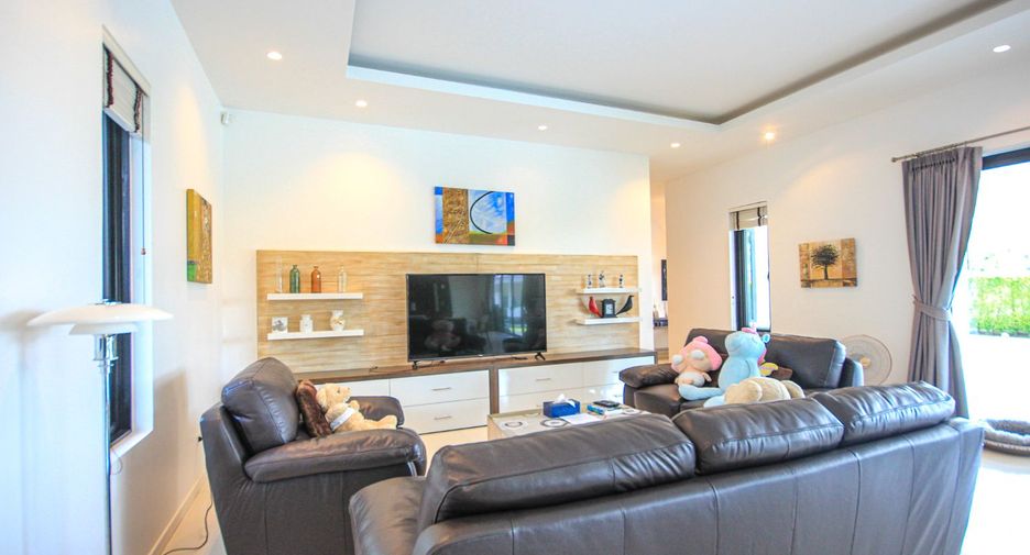 Villa en venta de 3 habitaciones en Cha Am, Phetchaburi