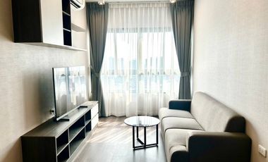 For rent 2 bed condo in Huai Khwang, Bangkok