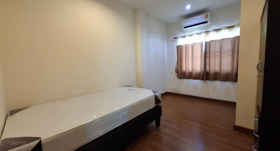 For rent 4 bedrooms house in San Sai, Chiang Mai