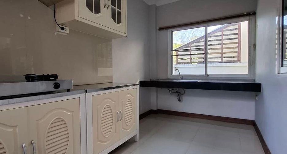 For rent 4 bedrooms house in San Sai, Chiang Mai