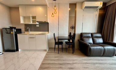 Condo en alquiler y en venta de 2 habitaciones en Bang Na, Bangkok