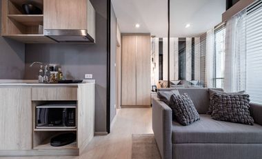 For sale 1 bed condo in Mueang Samut Prakan, Samut Prakan