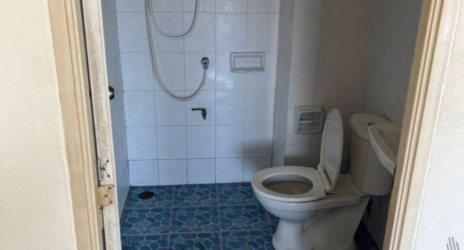 For sale 6 bedrooms retail Space in Mueang Chon Buri, Chonburi