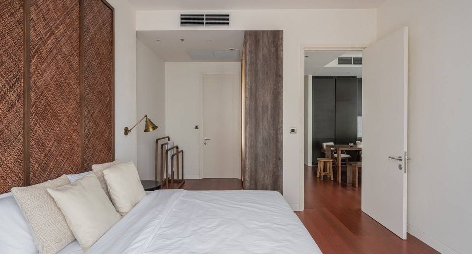 For rent 3 bedrooms apartment in Watthana, Bangkok