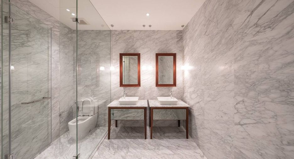 For rent 3 bedrooms apartment in Watthana, Bangkok