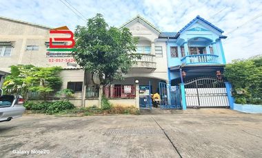 Reihenhaus zum Kauf mit 3 Zimmer in Bang Yai, Nonthaburi