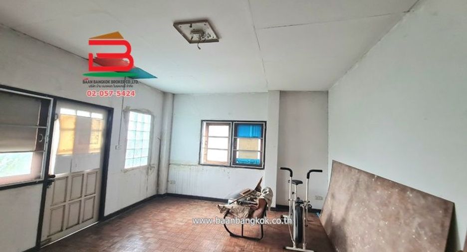 Reihenhaus zum Kauf mit 3 Zimmer in Bang Yai, Nonthaburi