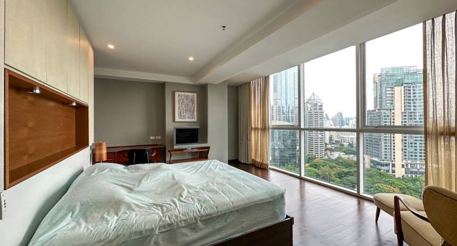 For sale 2 bedrooms condo in Pathum Wan, Bangkok
