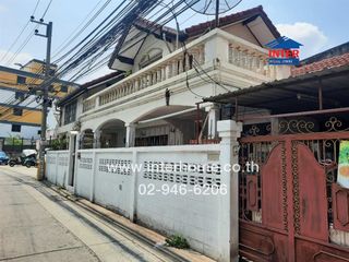 For sale 4 Beds house in Din Daeng, Bangkok