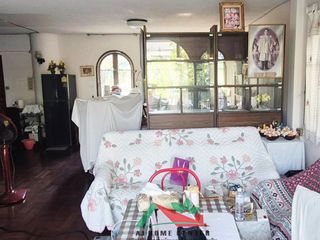 For sale 6 Beds house in Phra Khanong, Bangkok