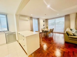 For rent 2 bedrooms apartment in Khlong Toei, Bangkok
