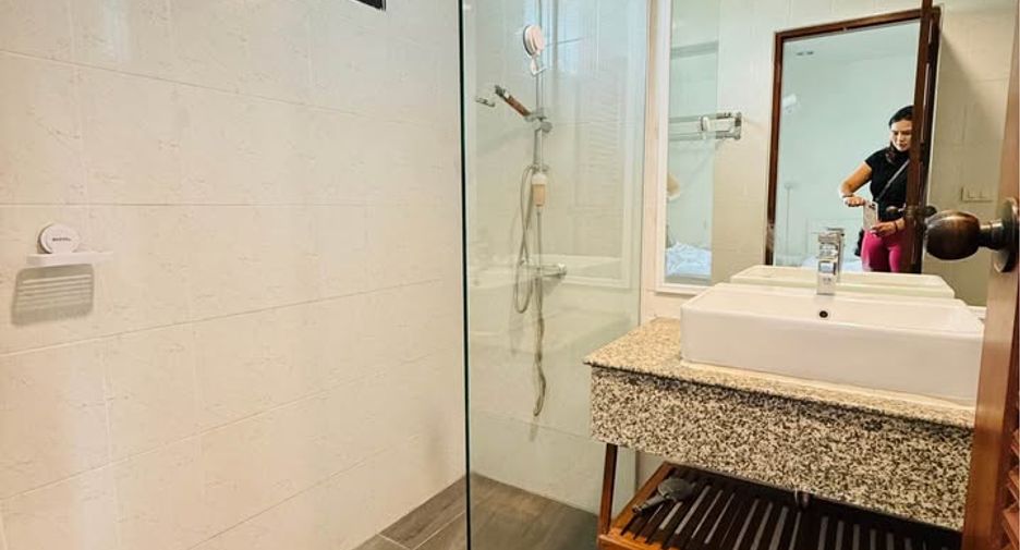 For rent 2 bedrooms apartment in Khlong Toei, Bangkok