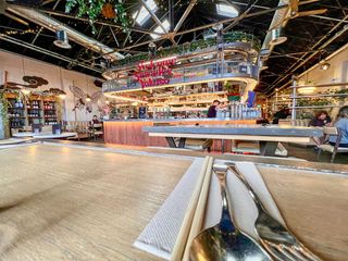 For sale retail Space 