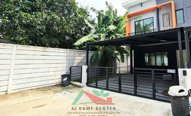 For sale 3 bedrooms townhouse in Don Mueang, Bangkok
