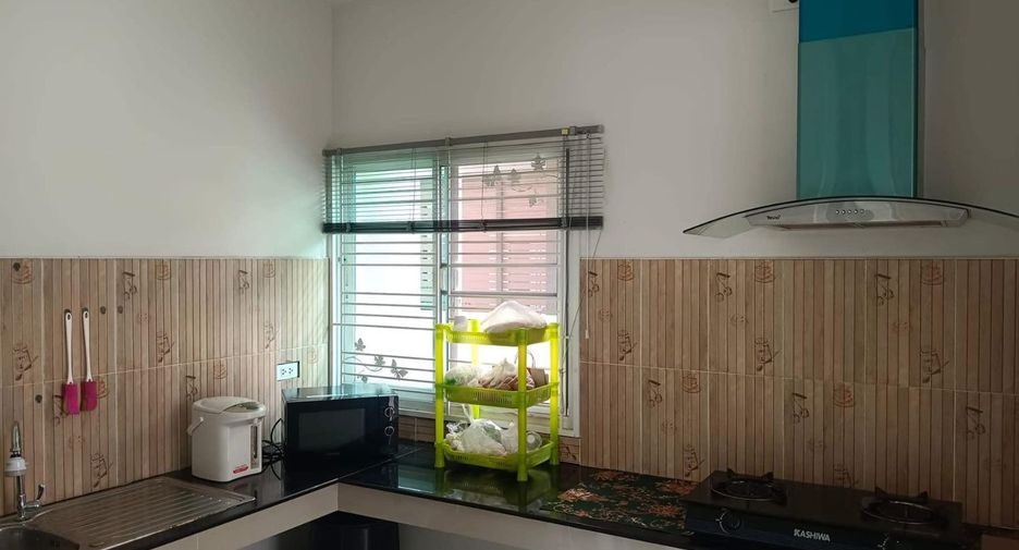 For rent and for sale 4 bedrooms house in San Kamphaeng, Chiang Mai
