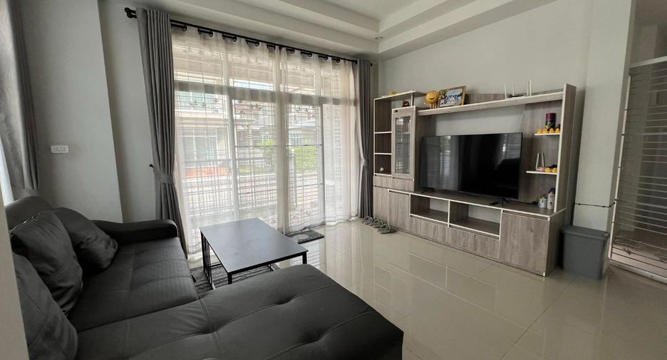 For rent and for sale 4 bedrooms house in San Kamphaeng, Chiang Mai