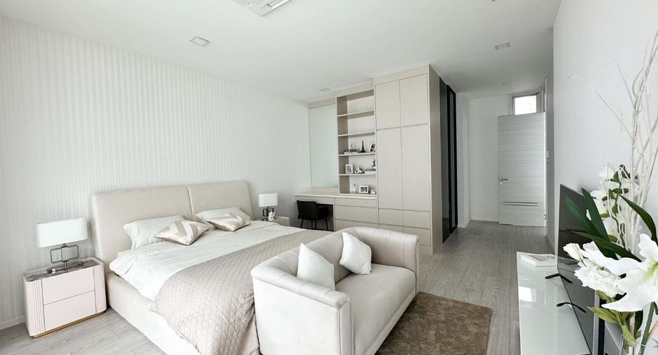 For rent and for sale 4 bedrooms house in Bang Phli, Samut Prakan