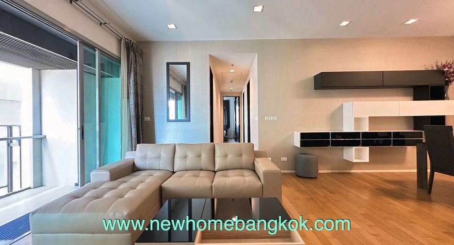 For rent 3 bedrooms condo in Khlong Toei, Bangkok