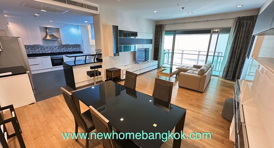 For rent 3 bedrooms condo in Khlong Toei, Bangkok